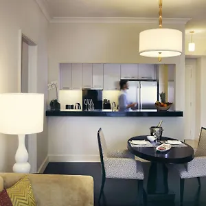 Hotel Raffles Makati, Makati City